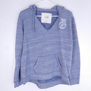 XS/S Abercrombie & Fitch blue v-neck pullover hoodie. In good condition.
